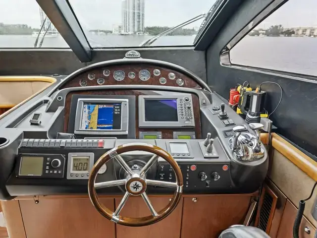 Sunseeker 75 Yacht