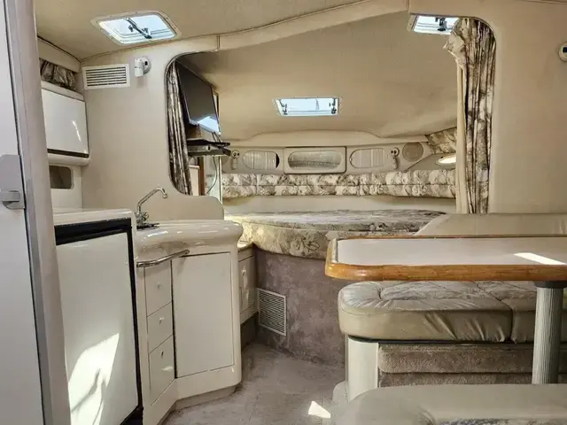 Sea Ray Sundancer 330