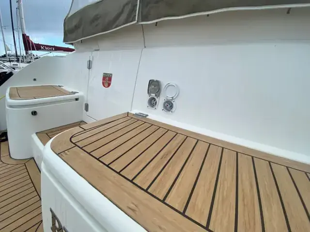 Marex Cabriolet Cruiser 360