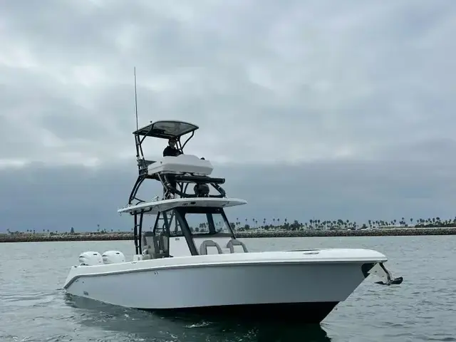 Everglades Boats 335 CC