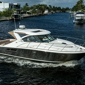 2013 Tiara 3600 Coronet