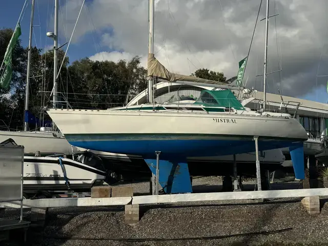 Beneteau First 345