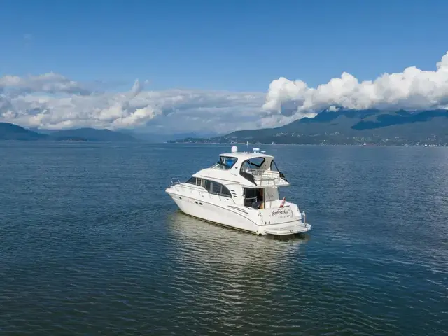 Sea Ray 540 Cockpit