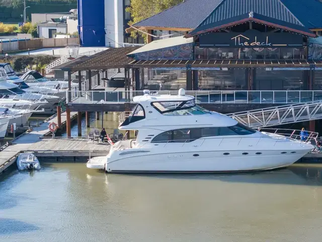 Sea Ray 540 Cockpit