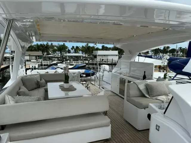 Ferretti Yachts 840 Altura