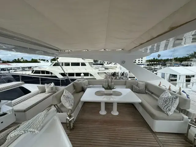 Ferretti Yachts 840 Altura