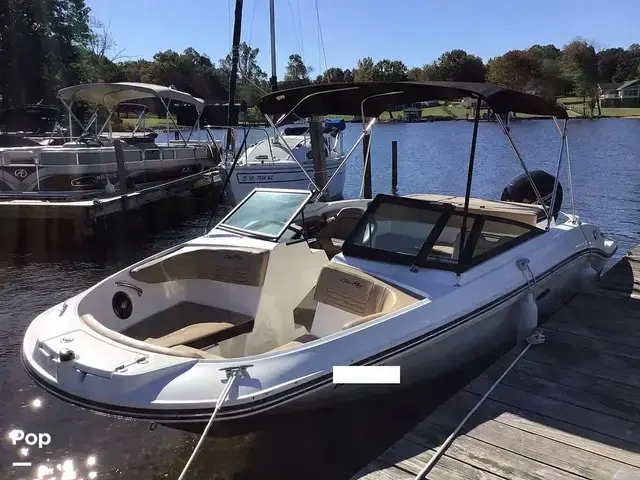 Sea Ray 210 SPX Outboard