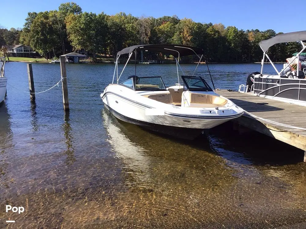 2022 Sea Ray 210 spx outboard