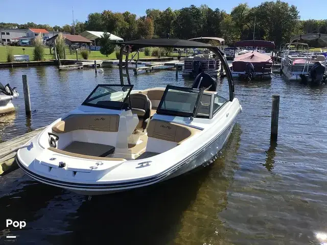 Sea Ray 210 SPX Outboard