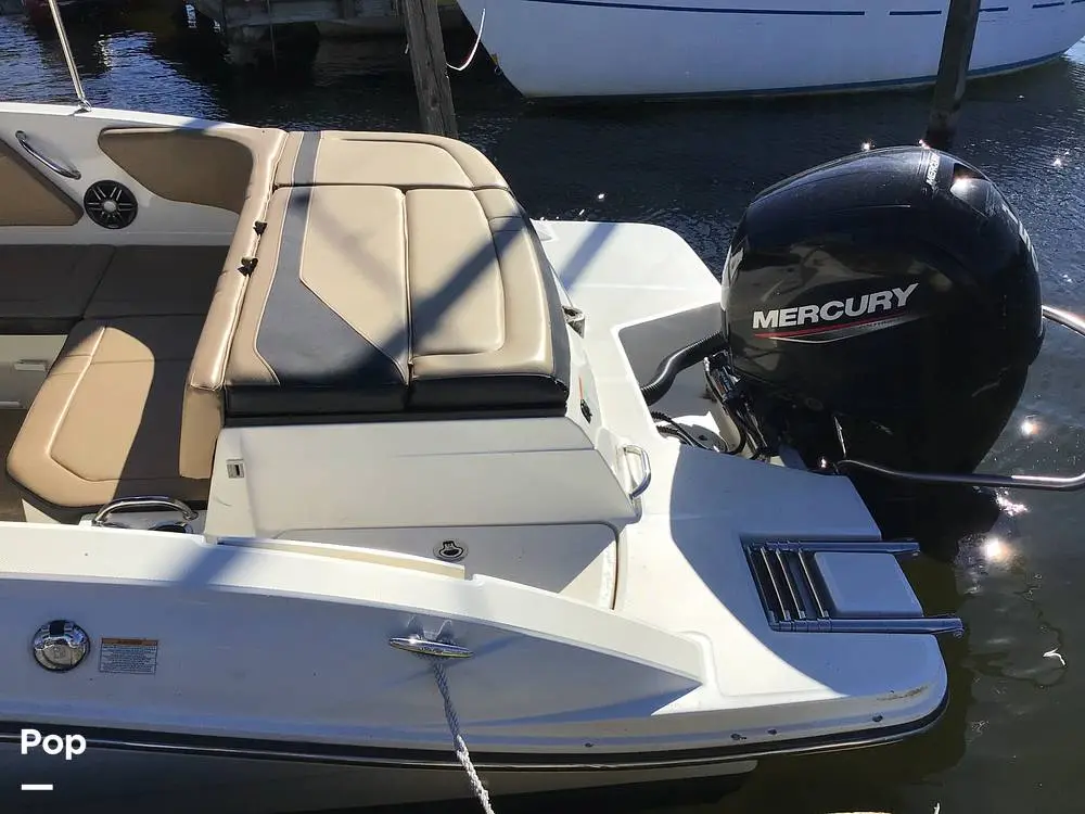 2022 Sea Ray 210 spx outboard