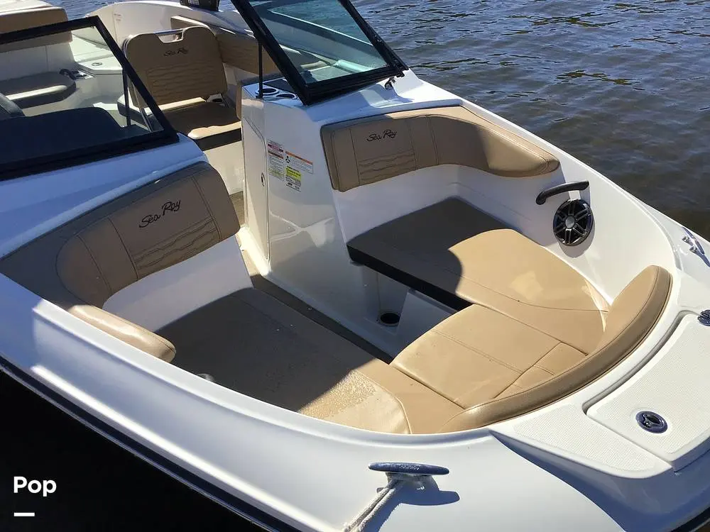 2023 Sea Ray 210 spx outboard