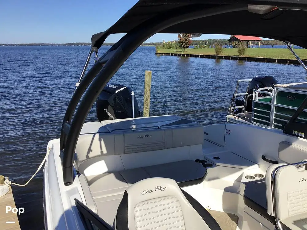 2023 Sea Ray 210 spx ob