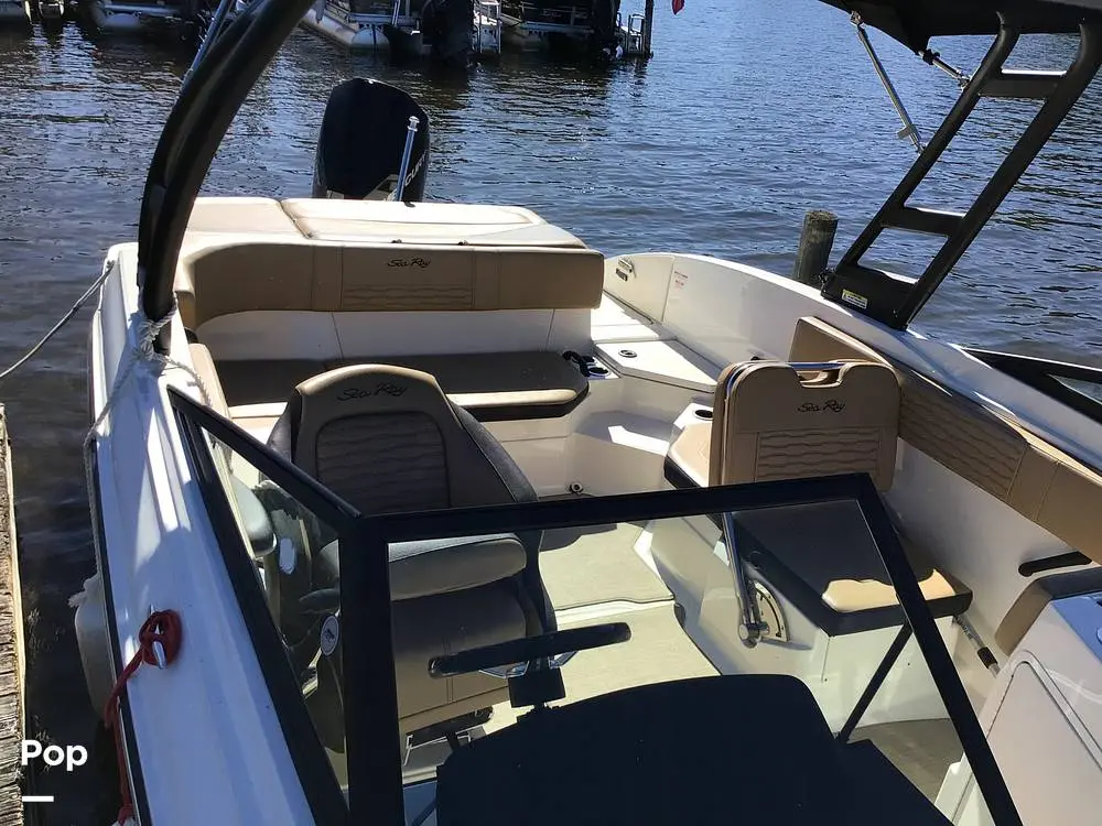 2023 Sea Ray 210 spx outboard