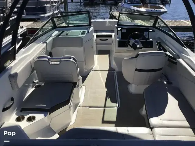 Sea Ray 210 SPX Outboard