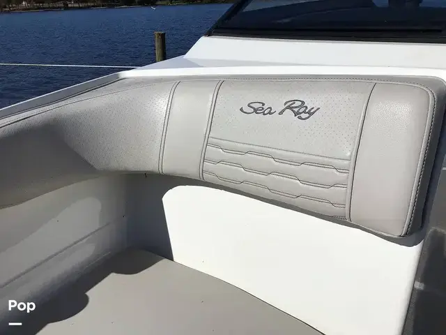 Sea Ray 210 SPX Outboard