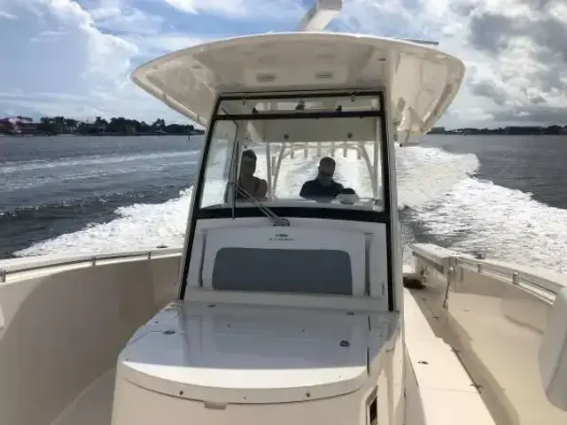 Cobia Boats 344 Center Console