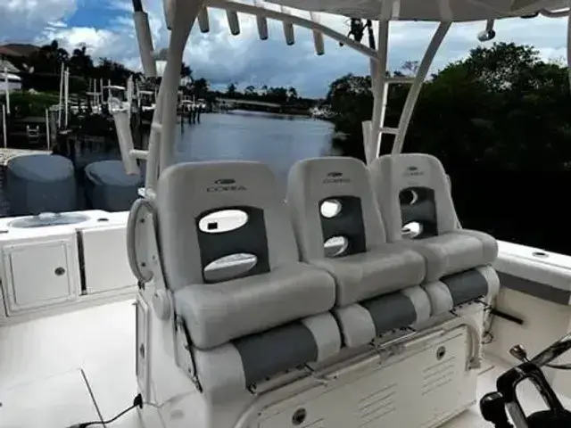 Cobia Boats 344 Center Console