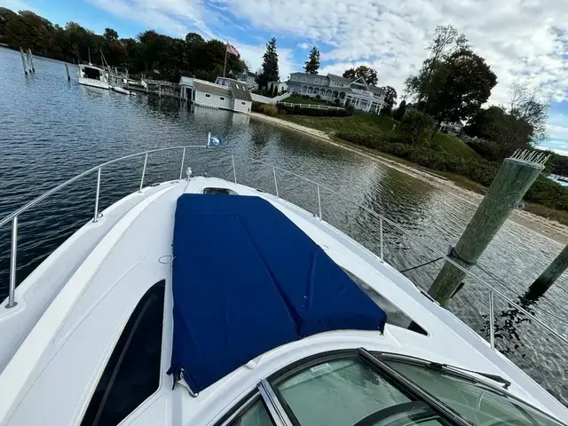 Sea Ray Sundancer 350