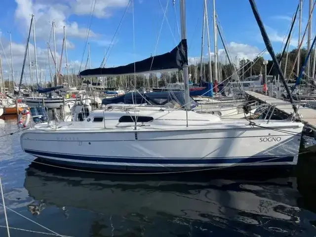 Hunter 27