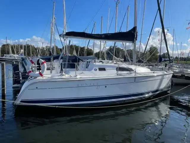 Hunter 27