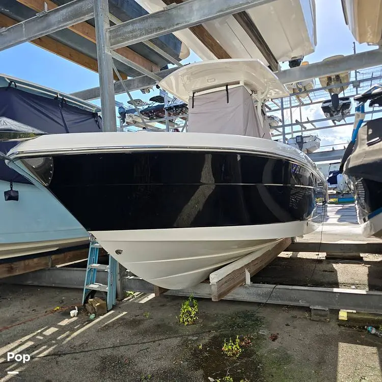 2015 Robalo r242