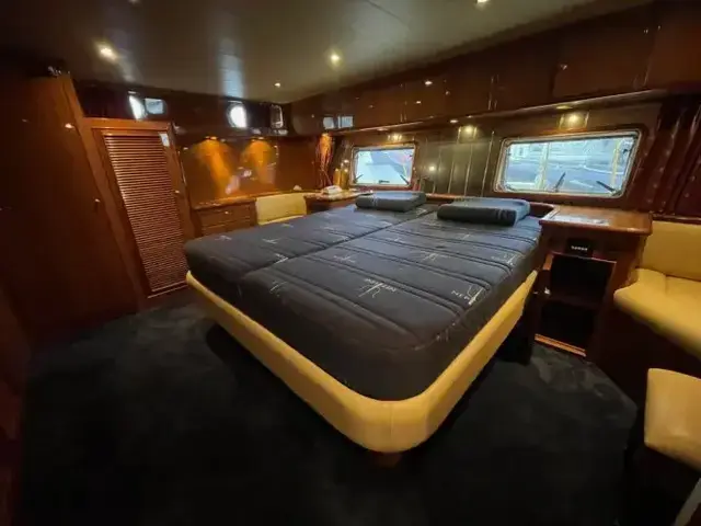 President 615 Sun Deck