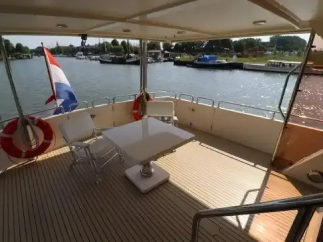 President 615 Sun Deck