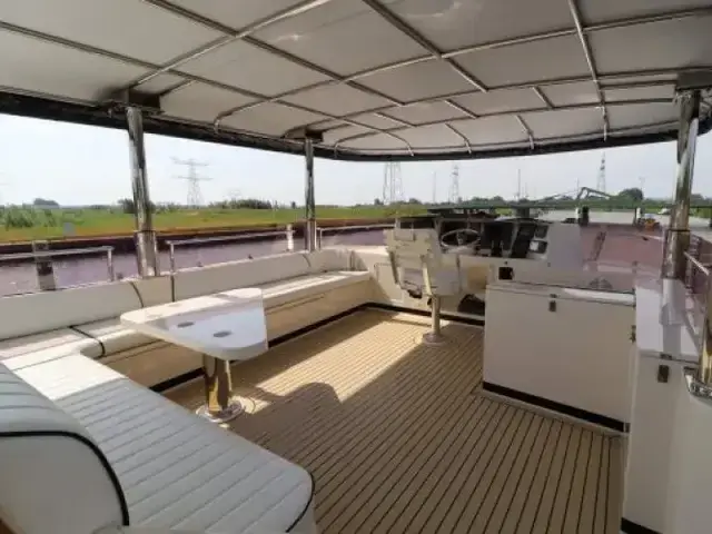 President 615 Sun Deck