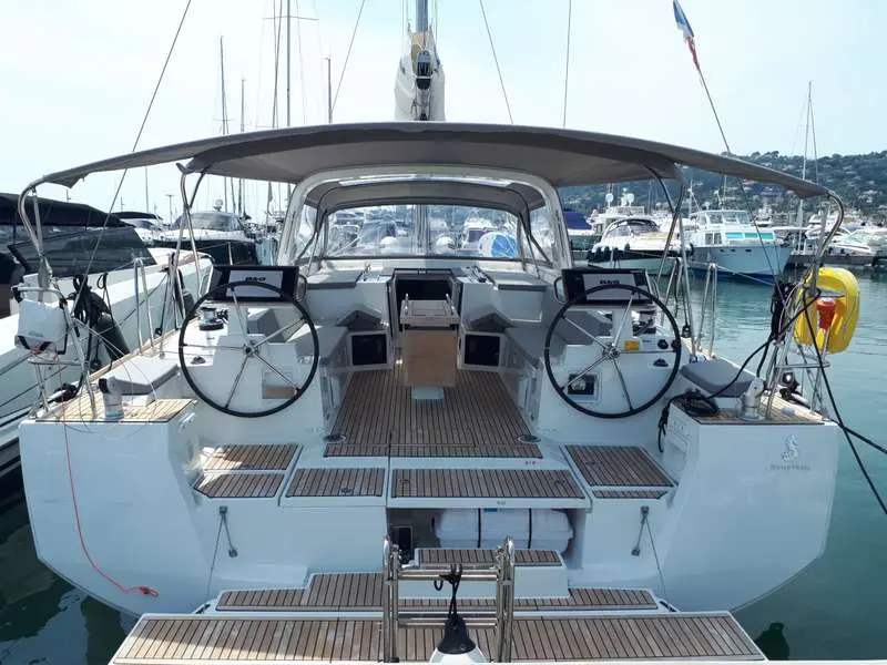 2019 Beneteau oceanis 55.1