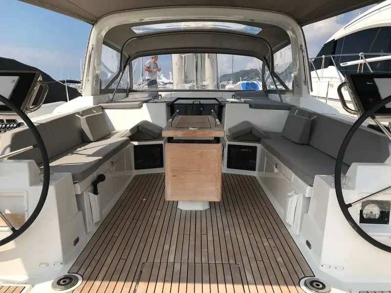 2019 Beneteau oceanis 55.1