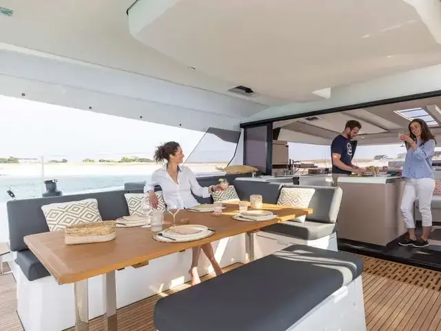 Fountaine Pajot Aura 51