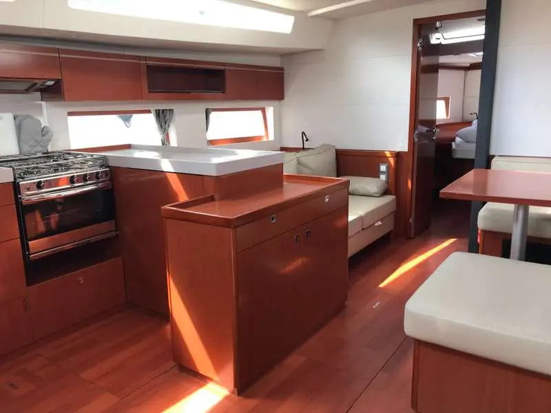 2019 Beneteau oceanis 55.1