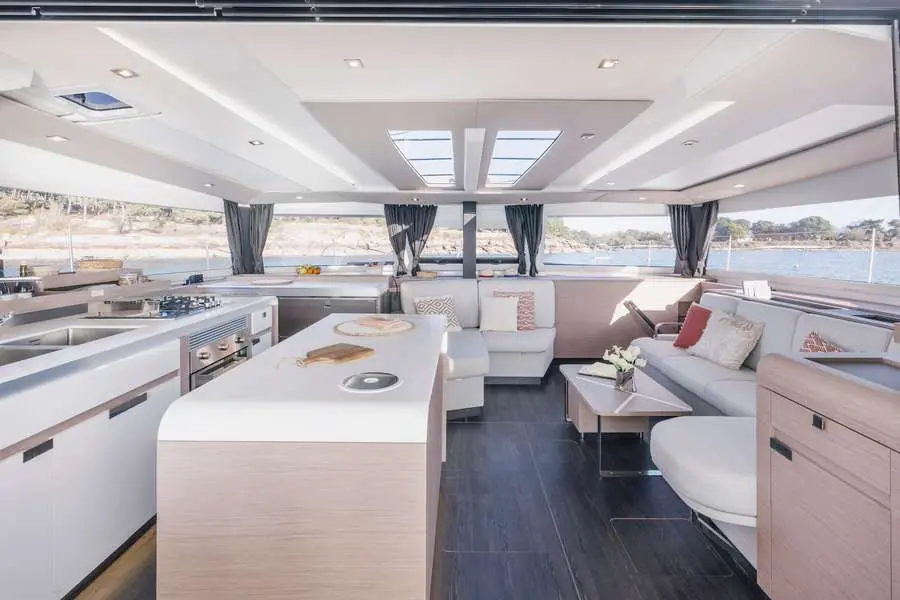 2025 Fountaine Pajot aura 51