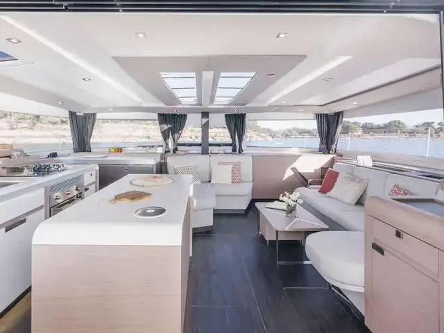 Fountaine Pajot Aura 51