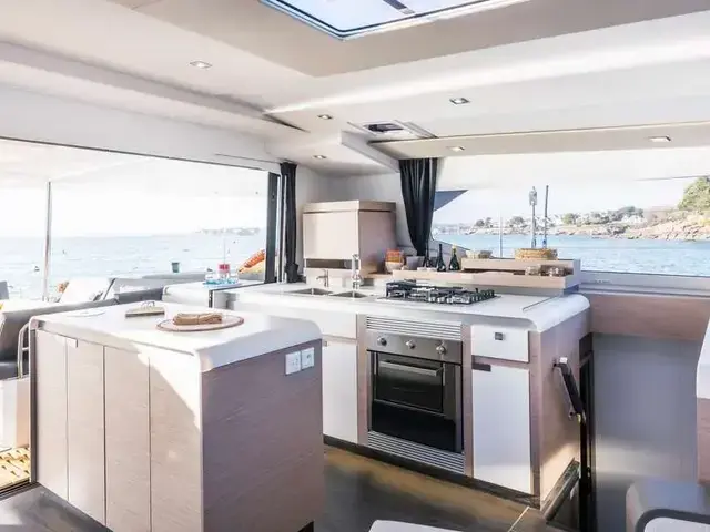 Fountaine Pajot Aura 51