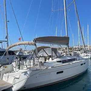 2015 Jeanneau Sun Odyssey 469