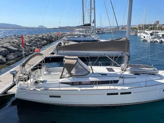 2015 Jeanneau sun odyssey 469