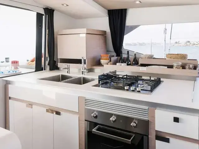 Fountaine Pajot Aura 51