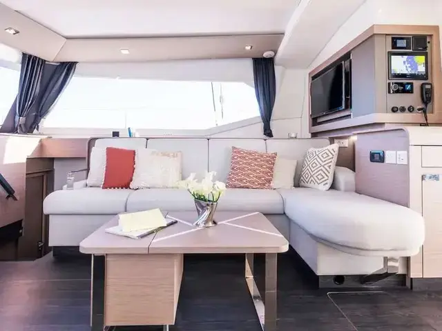 Fountaine Pajot Aura 51