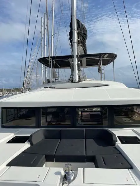 2019 Lagoon 52 fly