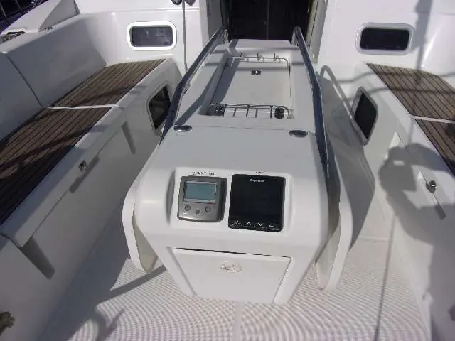 2015 Jeanneau sun odyssey 469