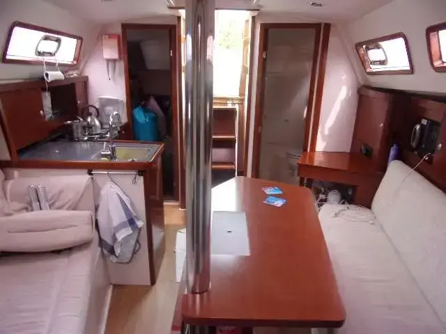 Hanse 320