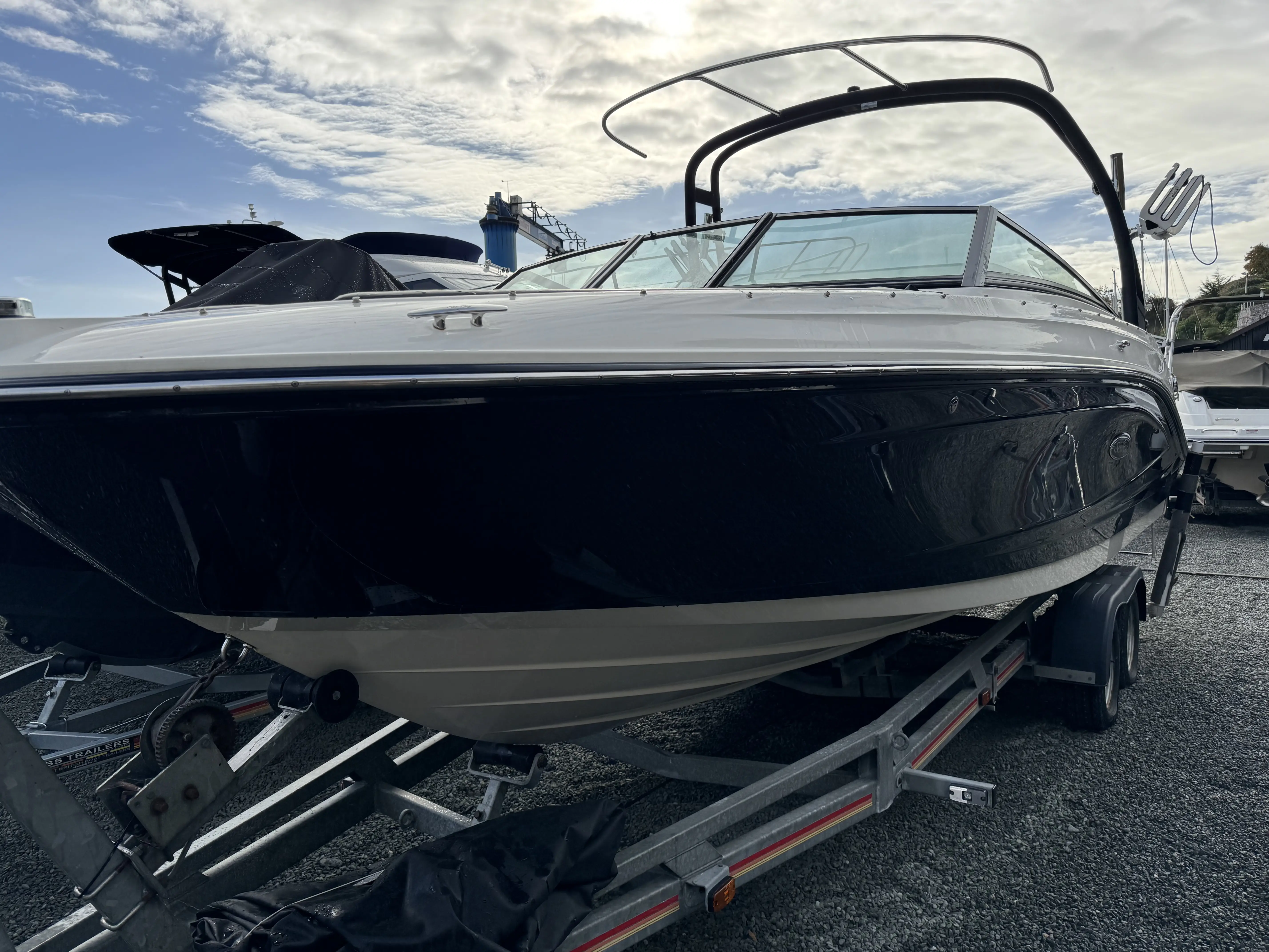 2017 Sea Ray 230 spx