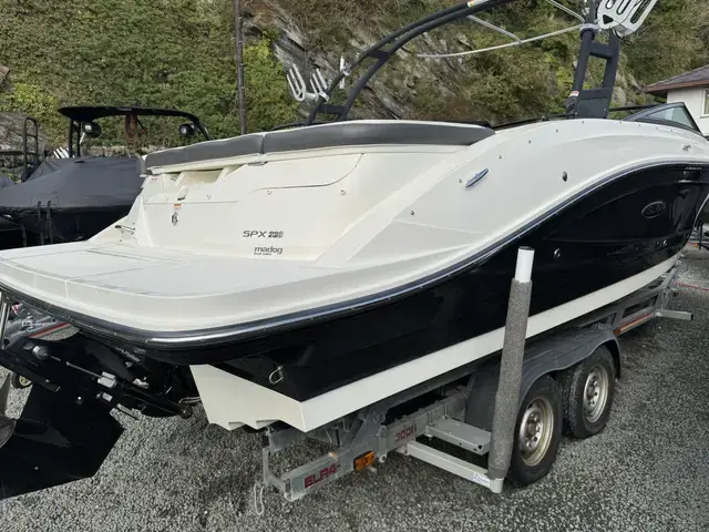 Sea Ray 230 Spx