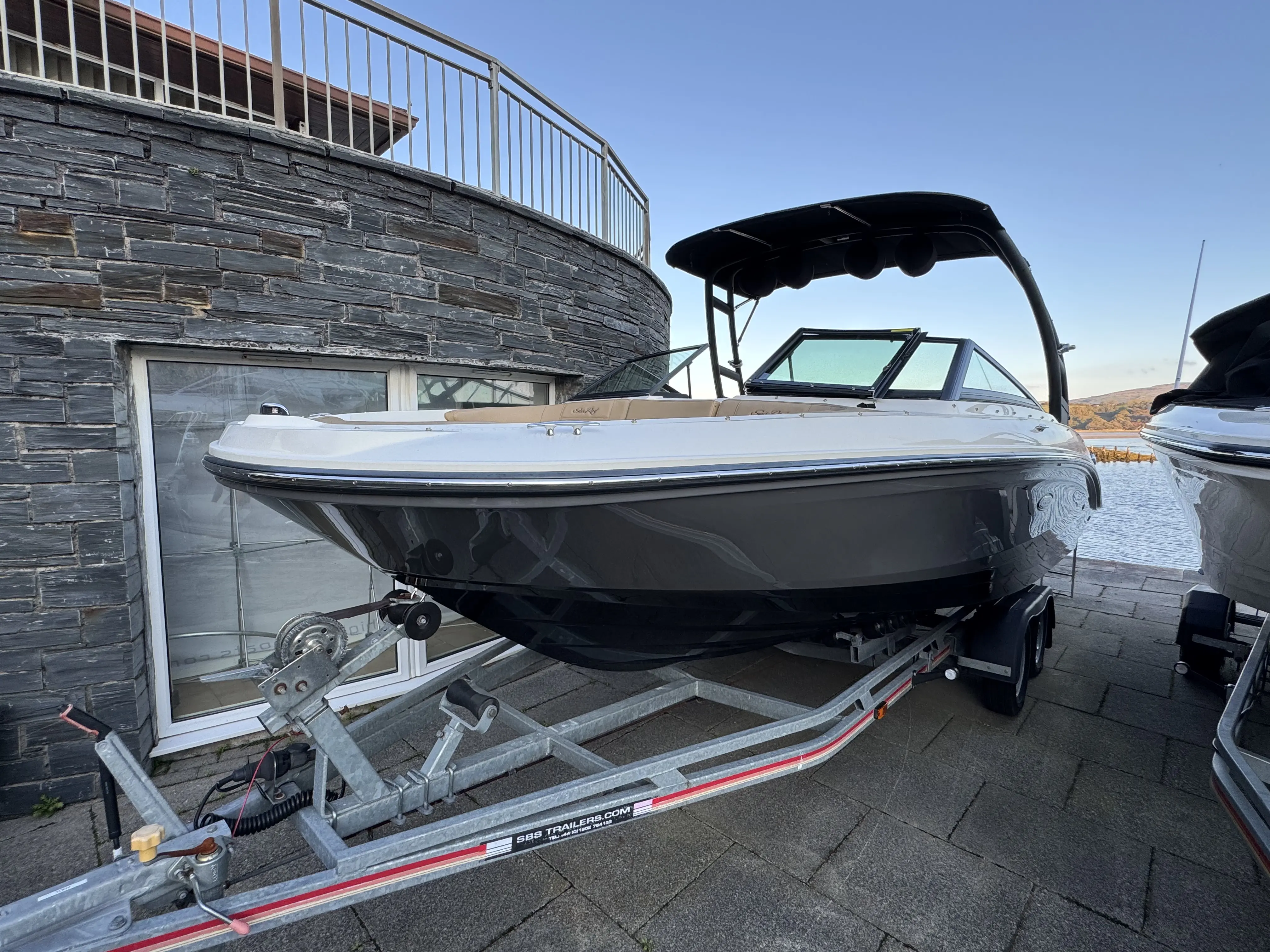 2021 Sea Ray 210 spx ob