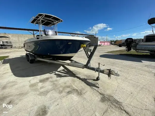 Bayliner T22CC