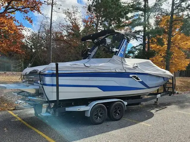 Centurion Boats Ri245