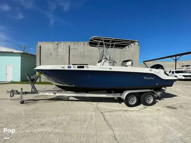 Bayliner T22CC