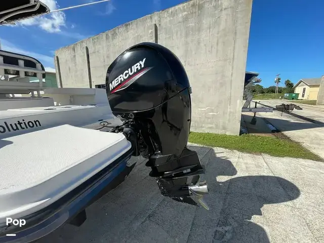 Bayliner T22CC