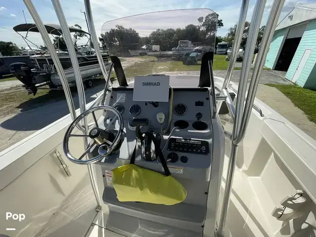 Bayliner T22CC